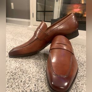 Brand new in box never worn.  Size run a half size larger.